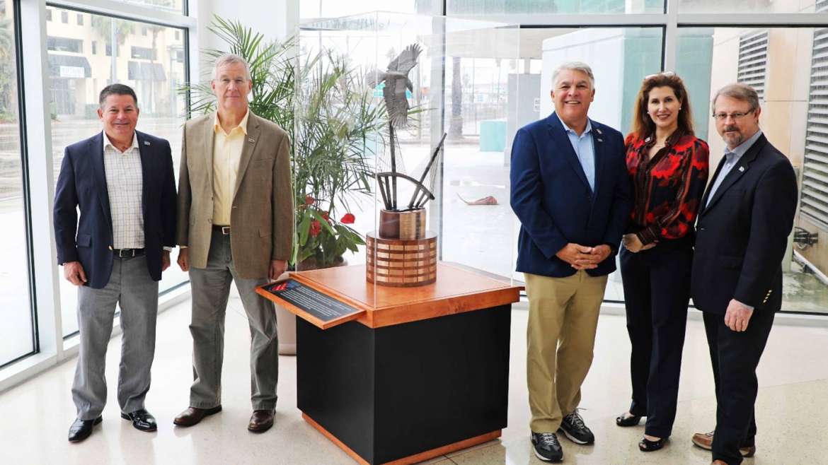 From left to right: Col. Donald J. Barnes (USAFR), Mag. Gen. Lawrence M. Martin, Jr. (USAFR), Paul Anderson, President/CEO Port Tampa Bay, Donna Segal Huneycutt, President and COO at WWC Global, Tim Jones, President TBDA